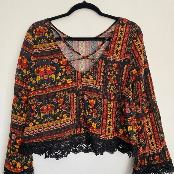 H&M Coachella Floral Flowy Boho Lace Trim Bell-Sleeve Long Sleeve Strappy Shirt - Picture 5 of 9